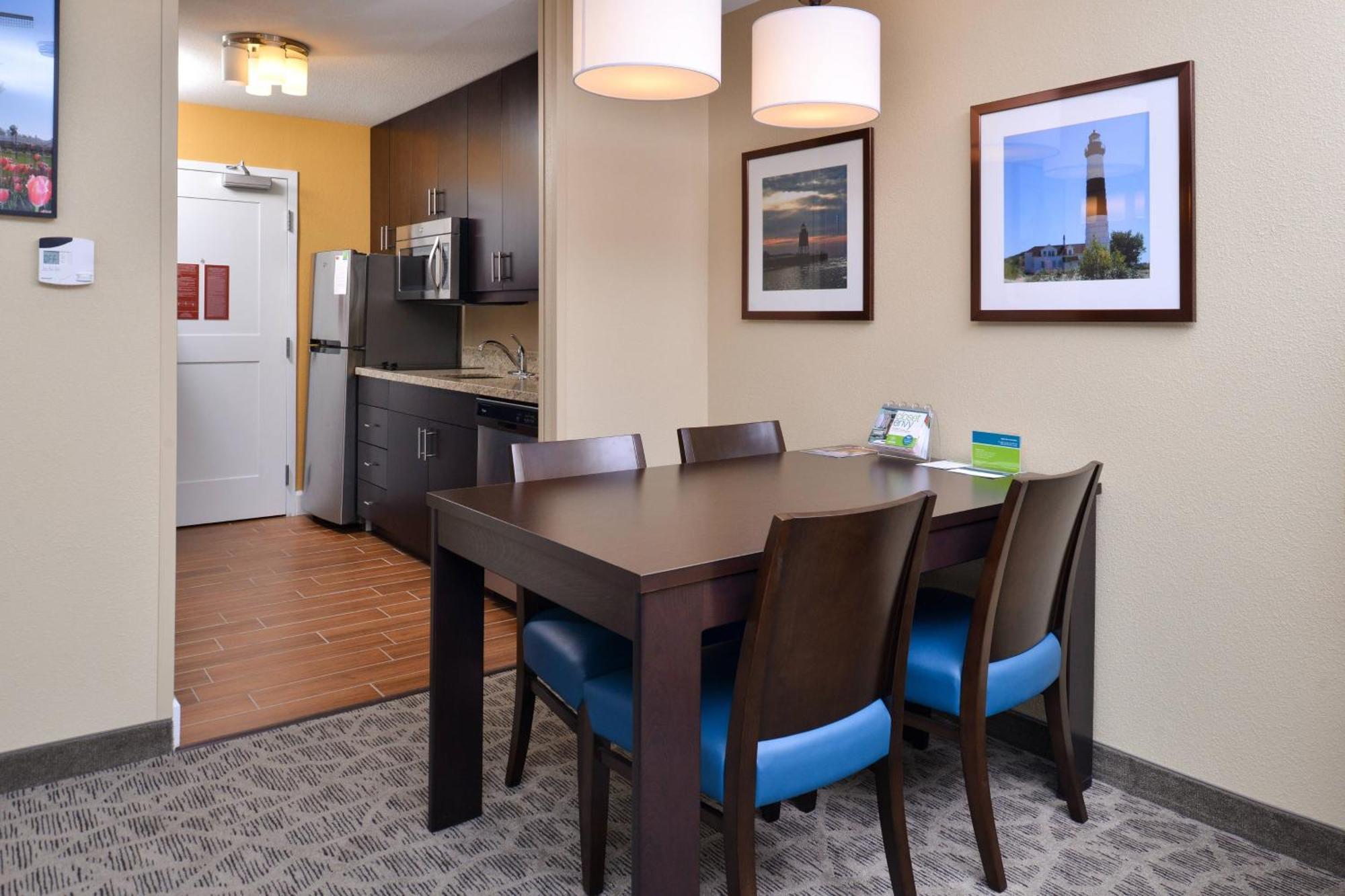 Towneplace Suites By Marriott Detroit Commerce Commerce Township Exterior foto